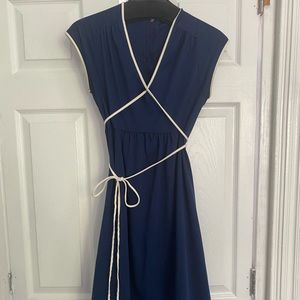 Vintage Wrap style dress SZ small!